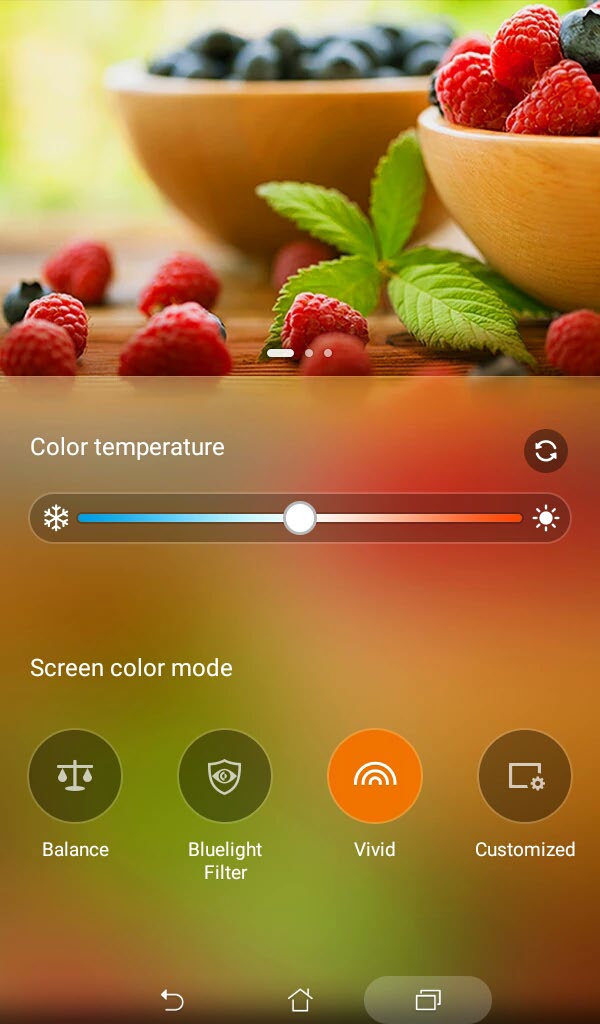 Λειτουργία φίλτρου μπλε φωτός Η λειτουργία αυτή παρέχει μια ήπια εμφάνιση σαν σε χαρτί που μειώνει την καταπόνηση του ματιού για μια άνετη εμπειρία ανάγνωσης στο ASUS Tablet σας.