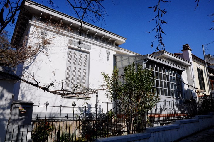 Το συγκρότημα Ουζιέλ είναι έργο του αρχιτέκτονα Ζακ Μοσέ; Ένα συγκρότημα μονοκατοικιών που φέρνουν στο μυαλό εικόνες από αρχοντόσπιτα της παλιάς όμορφης Θεσσαλονίκης ή της επαρχίας μιας παλιότερης