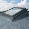 RAMELE DE ETANŞARE Pentru a asigura montarea corectă a ferestrelor în structura acoperişului sunt necesare rame de etanşare.