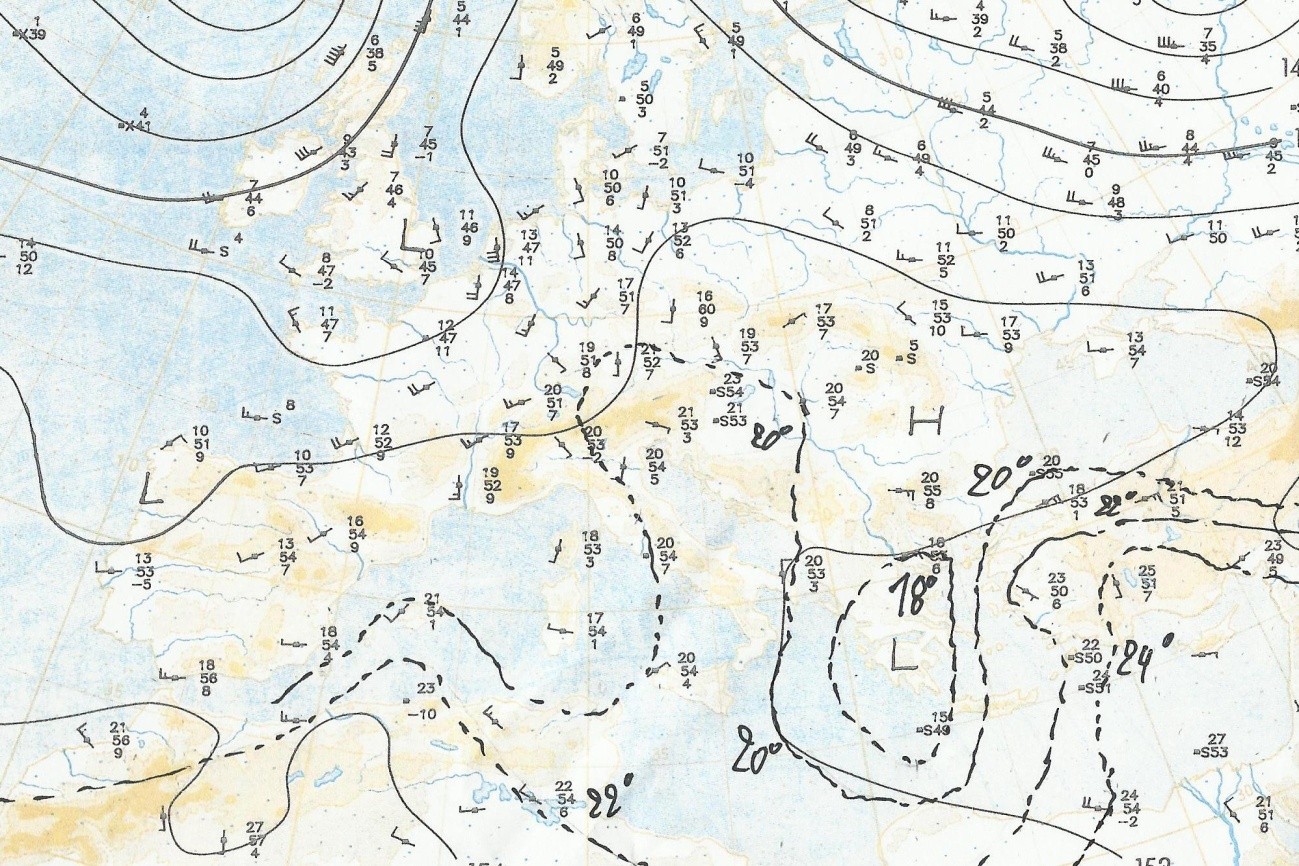 Χάρτης 4.10. Χάρτης 850 hpa για τις 20-08-1992 12 UTC. (European Meteorological Bulletin) 4.5. Χρονική εξέλιξη της θερμοκρασίας και του σημείου δρόσου από τις 18-08-1992 00 UTC έως τις 21-08-1992 12 UTC.