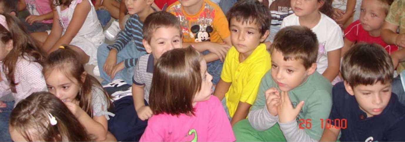 Με την Ελλάδα τι να περιµένουµε; Παιδιά Νηπιαγωγείου στο Ηράκλειο το 2010.