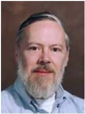 36. DENNIS RITCHIE Dennis Ritchie dilahirkan pada 9 September 1941. Beliau menjadikan ayahnya sebagai contoh dan panduan untuk berjaya. Ayah beliau, Alistair E.