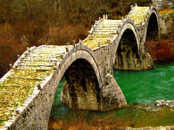 Γεφύρι στην Αγία Κυριακή Πρεβέζης Γεφύρι του κυρ-νούτσου ή του Κόκκορου, στο