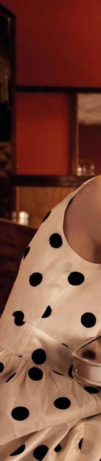 love & lust Cheat, pray, love Γίνεται να απατήσεις κάποιον που αγαπάς; Από τη Χλόη Ιωάννου Θυμάμαι που έβαλα τα κλειδιά στην πόρτα όσο πιο αθόρυβα μπορούσα. Δεν ξέρω γιατί, δεν χρειαζόταν.