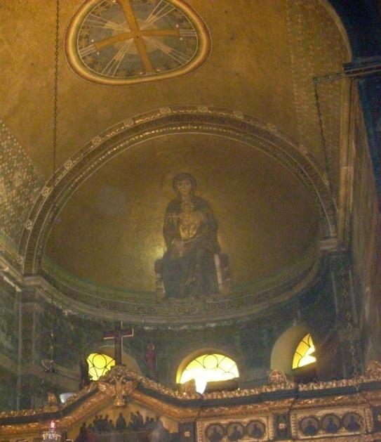 Πίνακας 7. Η Αγία Σοφία Κωνσταντινούπολης (4 ος αι. πρώτη εκκλησία, ξανακτίζεται από τον Άγ. Ιουστινιανό τον 6 ο αι. [558-562]) και η Αγία Σοφία Θεσσαλονίκης (5 ος αι.
