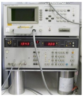 6.3.2 pa meter/dc voltage source (HEWLETT PACKARD 4140B) Η συσκευή pa meter/dc voltage source (HEWLETT PACKARD 4140B) είναι μία σύνθετη γεννήτρια τάσης η οποία χρησιμοποιήθηκε για την εφαρμογή τάσης