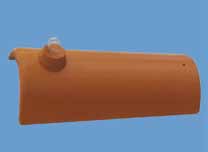 Sigurnost na krovu Crijep nosač gromobrana Crijep nosač gromobrana posjeduje nasadak konusnog oblika na donjem rubu profila crijepa na koji se pričvršćuje gromobranska žica.