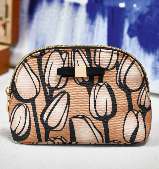 α Hayley NEW LIMITED EDITION ΜΑΑΖ & TRENDS α Hayley Ό,,. Έ. 28779 12.99 α Hayley α Hayley fl oral print,. : 17.5 x 7 x 12. 28770 9.