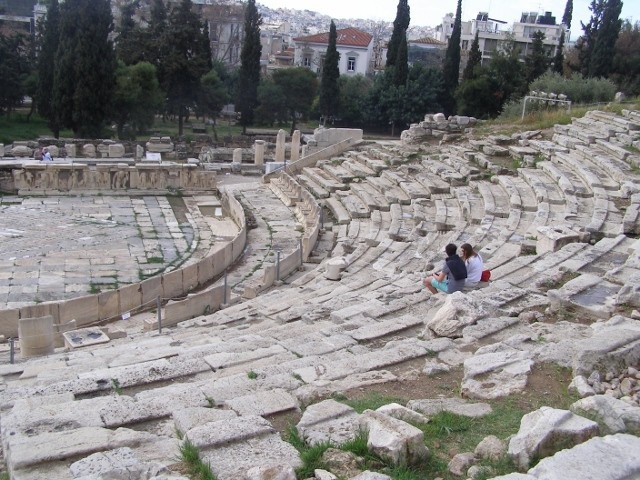 Οι μαθητές της ομάδας στην ανατολική πάροδο