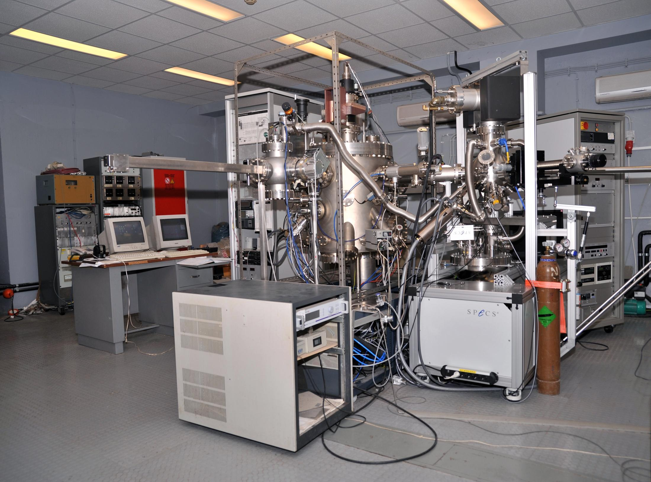 OXIDE MBE AND SURFACE ANALYSIS LAB A.