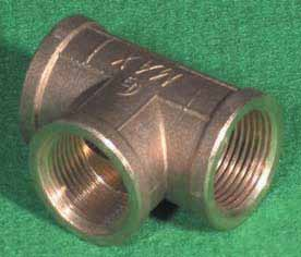 BRASS THREADED FITTINGS ΓΩΝΙΑ ΑΡΣΕΝΙΚΗ ΘΗΚΥΚΗ ΟΡΕΙΧΑΛΚΙΝΗ ELBOW MALE FEMALE 2004010003 1/2" x 1/2" 10/250 1,65 2004030003 1/2" x 1/2" CHROME 10/200 2,30 2004040003 1/2" x 1/2" ΜΑΧ* 10/250 1,85