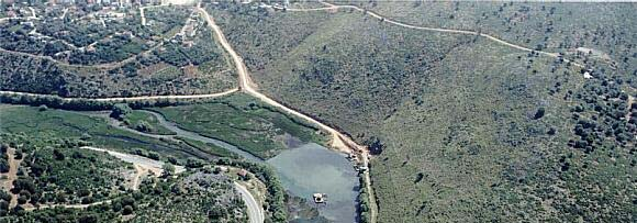 ΥΗΣ Λούρου Λούρος Ποταμός Τροφοδοτεί τον ομώνυμο υδροηλεκτρικό σταθμό της ΔΕΗ. Είναι τσιμεντένιο με ύψος 25 m και μήκος 70m.