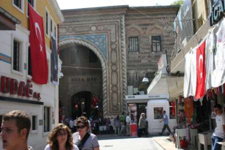 , Bursa Koza Han. Koza Hani, bazar svile, Bursa rbe je grob Sultana Mehmeda I.