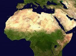 όπου συνέχεια της Σαχάρα αποτελεί η έρημος της Αραβικής χερσονήσου που αναλύεται παρακάτω. Από τα σύνορα στον Ατλαντικό Ωκεανό έως την κοιλάδα του Νείλου η Σαχάρα καλύπτει απόσταση 4.
