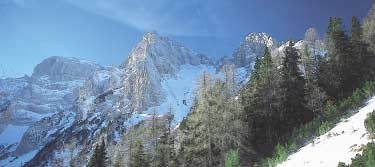 planinarjenje SLEME Februar se izteka, tiste prave zimske ture pa poëasi prav tako. December, januar in februar namreë veljajo za mesece, ko je prava zima.