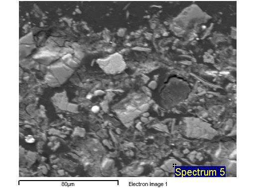 Εικόνα 7: Αλβίτης στο δείγμα N4c (εικόνα οπίσθιας σκέδασης από τον SEM-EDS).