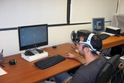 2. Eye Tracking Το Eye-Tracking (Poole & Linden, 2005) είναι μια νέα τεχνολογία που καταγράφει τη θέση και τη μετατόπιση του βλέμματος σε πραγματικό χρόνο, προσφέροντας πολύτιμες πληροφορίες σχετικά