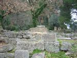 Πρυτανείο Ολυμπίας Το Πρυτανείο ήταν από τα αρχαιότερα και σημαντικότερα κτίσματα της Ολυμπίας, αφού αποτελούσε το κέντρο της διοικητικής και πολιτικής ζωής του ιερού και το κέντρο διοίκησης των