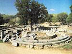 Πρόκειται για τους λεγόμενους Ζάνες (πληθυντικός αριθμός του ονόματος Ζευς), που έγιναν με χρήματα προστίμων που επιβλήθηκαν στους αθλητές, οι οποίοι δεν σεβάστηκαν τους κανονισμούς των Ολυμπιακών.