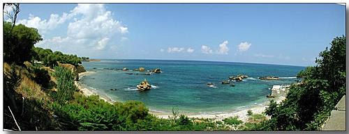 ΧΟΝΟΛΟΥΛΟΥ Η παραλία Χονολουλού βρίσκεται στην περιοχή Χαλέπα και ανήκει στον δήµο Χανίων.