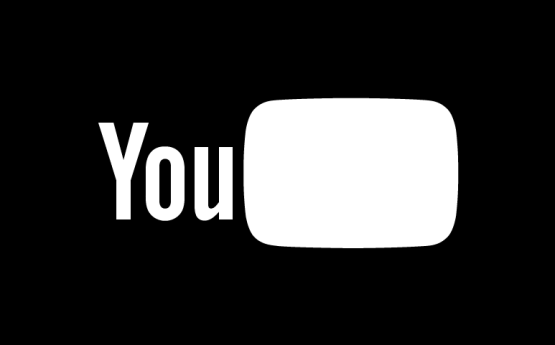 YouTube Είναι μια ιστοσελίδα διαμοιρασμού αρχείων βίντεο, η οποία δημιουργήθηκε τον Φεβρουάριο του 2005 από τρεις πρώην υπαλλήλους της Pay Pal, τους Chad Hurley, Steve Chen και Jawed Karim.