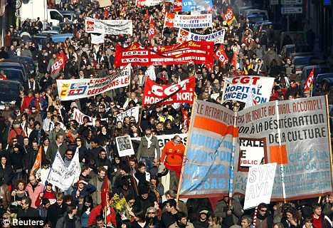 Η ταχτική του εργατικού κόµµατος πρέπει να είναι σαφής.