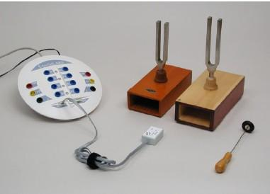 Pozorovanie/meranie rázov zdrojom zvuku ladičky alebo reproduktory Stojaté vlnenie meranie základných rezonančných frekvencií na strunách a trubiciach Svetlo: Interferencia svetla na dvojštrbine