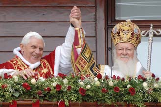 τῶν αἱρετικῶν καὶ τὶς ὑπὲρ αὐτῶν δεήσεις τῶν διακόνων καὶ τοὺς πολυχρονισμοὺς τῶν ἱεροψαλτῶν. 3. Τὰ βήματα τοῦ Ἀθηναγόρα δὲν εἶναι βήματα τῶν Ἀποστόλων καὶ τῶν Πατέρων ΦΑΝΤΑΖΕΤΑΙ κανεὶς τὸν Μ.