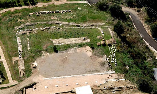 Για να θυμάμαι τη νίκη μου στη ναυμαχία του Ακτίου, έκτισα ένα μνημείο νίκης που ονομάστηκε το Μνημείο του Αυγούστου.