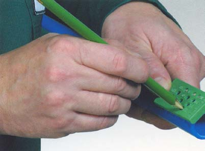 Fúzna technika Časť B: Príprava zvárania TECHNIKA 3. Potrubie oddeliť pravoúhle k vlastným osiam. Okrem fusiotherm nožníc alebo doporučených rezných nástrojov sa nesmú používať iné rezné nástroje.