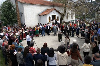 Ερευνητική Έκθεση Γενικό Λύκειο Γέρας Τάξη: Α Λυκείου Θέµα: Πανηγύρι της Παναγίας στην Αγιάσο & Χοροί-Μουσικοί