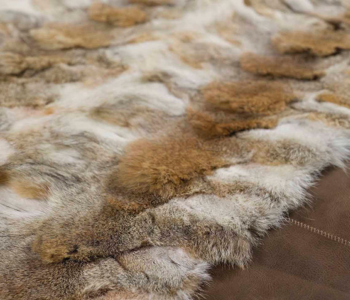 Fox Fur Rug Desgn H200 Bege-Whte wth Nubuk leather