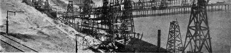 Ιστορικά Στοιχεία Ανασκόπηση Εξέλιξη ΠΕΥ (1) Πρώτη θαλάσσια κατασκευή εξόρυξης πετρελαίου: Ξύλινες προβλήτες (σε επαφή με την ακτή)