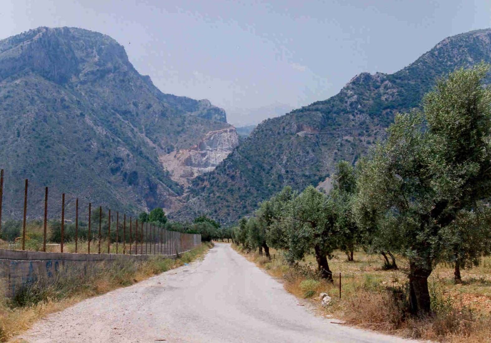 Παραδείγµατα λατοµικών χώρων Β.Ε. Ο.Ε.Τ.