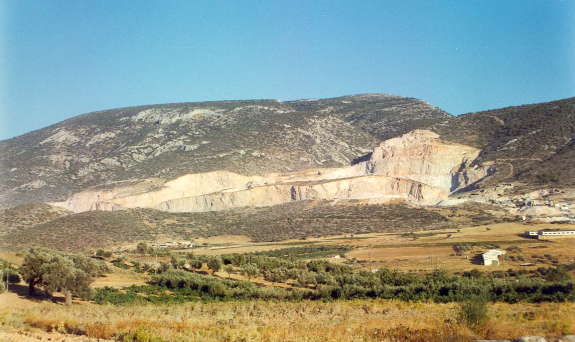 Παραδείγµατα λατοµικών χώρων Β.Ε. Ο.Ε.Τ.