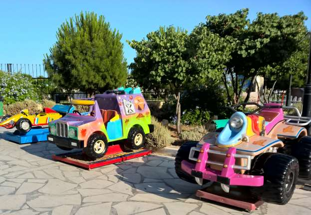 H02 Kiddy Rides - Κουνητά παιχνίδια Διάφορα κουνητά παιχνίδια για παιδιά