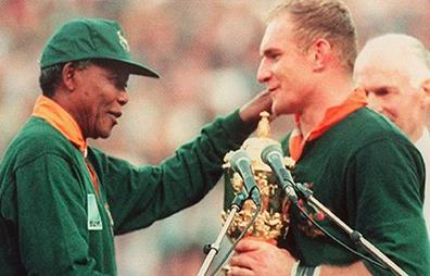 Το ράγκμπι στην Αφρική Η Αφρική έχει παράδοση και στο ράγκμπι. Για πρώτη φορά το 1995 η νότιος Αφρική κατέκτησε το παγκόσμιο κύπελλο.
