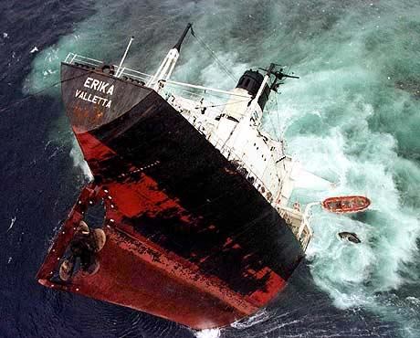 Και στο Exxon Valdez και στο Erika ο ανθρώπινος