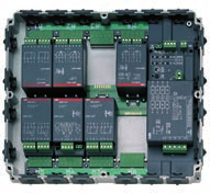 ABB i-bus KNX Λύσεις για έλεγχο δωματίου Room Controller (συσκευή βάσης) Ο Room Controller ελέγχει όλες τις λειτουργίες του χώρου / δωματίου και λόγω της αρθρωτής του σχεδίασης μπορεί εύκολα να