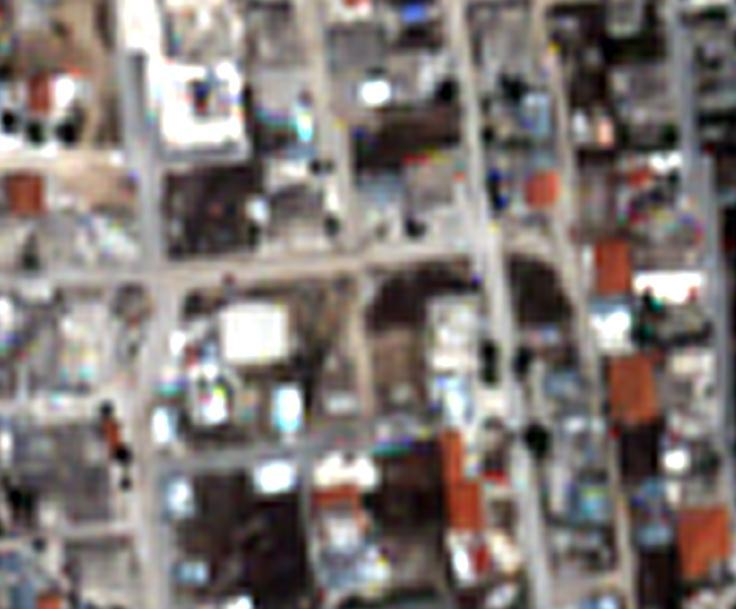 χαρτογράφηση/ψηφιοποίηση των στοιχείων του οικισμού και την κωδικοποίηση σε μια γεωγραφική βάση δεδομένων. Παγχρωματική QuickBird 0,6 m Πολυφασματική QuickBird 2,4 m Συμπτυγμένη Εικόνα Εικόνα 9.