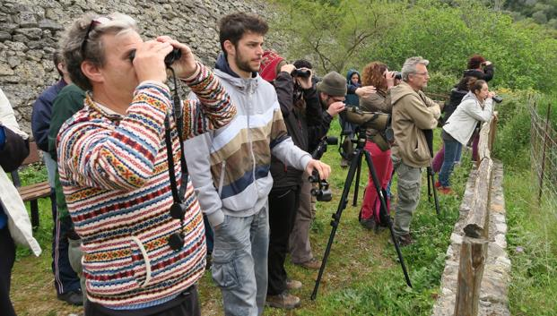 Οικοτουρισμός Ο οικοτουρισμός είναι μία από τις σημαντικότερες αναπτυξιακές