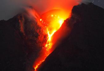 φαινόμενο. Οι ηφαιστειακές εκρήξεις μπορεί να έχουν τρομερές επιπτώσεις τόσο σε ανθρωπινές ζωές και στην οικονομία όσο και στο περιβάλλον.