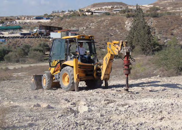 Πραγματοποιήθηκαν φυτεύσεις σε ομάδες παλλούρων (Ziziphus lotus), αγρελιών