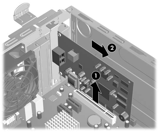 β. Εάν θέλετε να αφαιρέσετε μια τυπική κάρτα PCI, κρατήστε την κάρτα από τις άκρες και κουνήστε την προσεκτικά μπρος-πίσω έως ότου απελευθερωθεί από την υποδοχή.