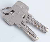 σε κάθε είδους παραβίαση Διπλό κλείδωμα Με 4 κλειδιά ασφαλείας 114510112