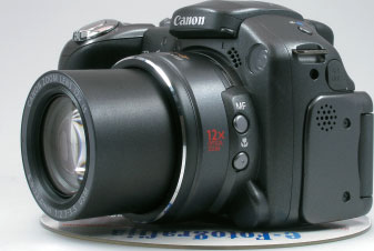 Celoten preizkus je objavljen na www.e-fotografija.com Canon PowerShot S3 IS e pred dvema letoma nazaj nam glede na konkurenco Canon ni nudil veliko v razredu kamer z 12-kratnimX-nim optiënim zumoom.