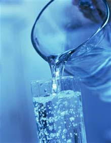 5.1 Υπηρεσία Παροχής Νερού Υδρευσης Στόχος = Πλήρης Ανάκτηση του κόστους Προτείνονται πολιτικές τιμολόγησης για: το Τμήμα Αναπτύξεως Υδάτων: τιμές νερού ύδρευσης από το Τμήμα Αναπτύξεως Υδάτων στους
