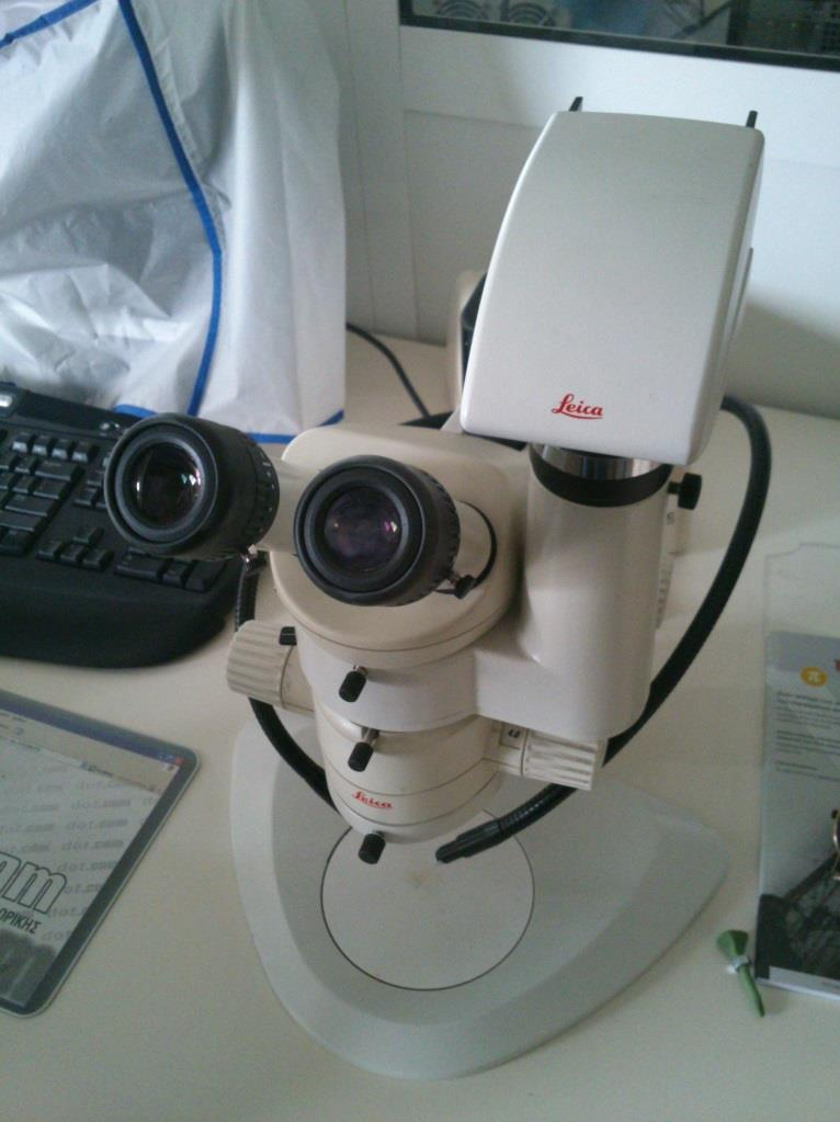 5.4. Οπτικό στερεοσκόπιο Χρησιμοποιήθηκε στερεοσκόπιο της εταιρίας Leica, του τμήματος Μεταλλογνωσίας, με κάμερα και συνοδευόμενο από Η/Υ με το κατάλληλο πρόγραμμα για την παρακολούθηση των δοκιμίων