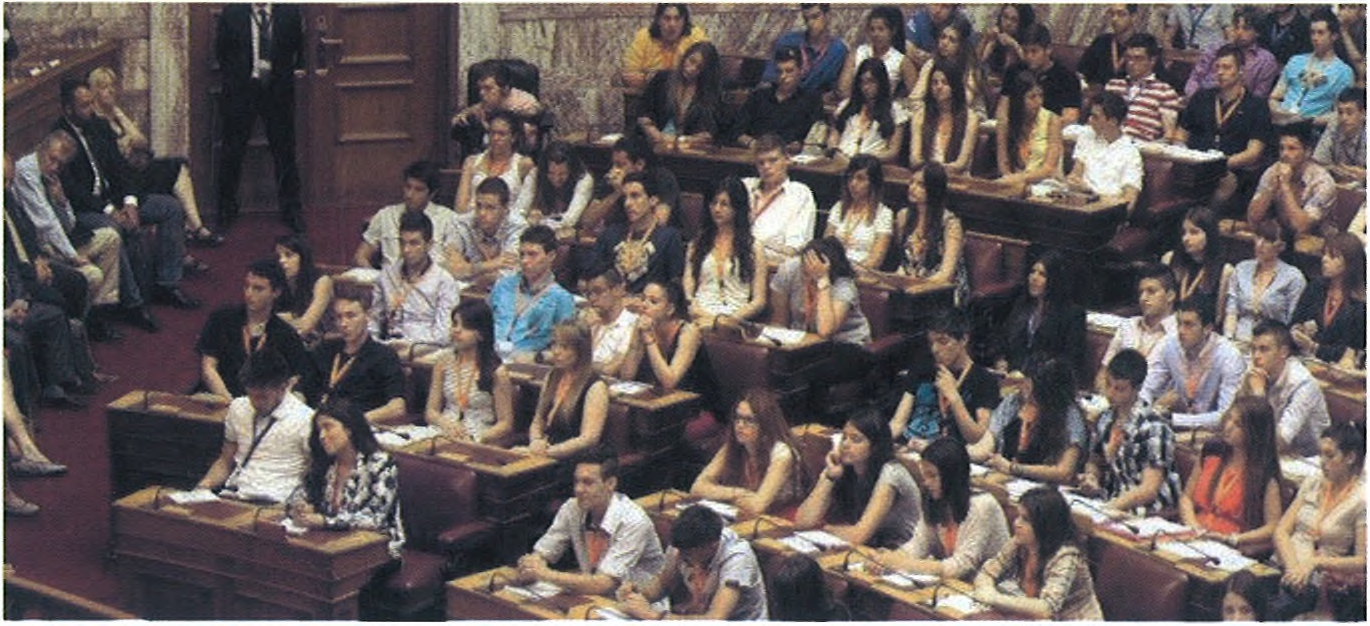 Οι εργασίες της Βουλής των Εφήβων ολοκληρώθηκε με τη συνεδρίαση της Ολομέλειας των 300 Εφήβων Βουλευτών που προέρχονταν από την Ελλάδα, την Κύπρο και τα σχολεία της Ομογένειάς.
