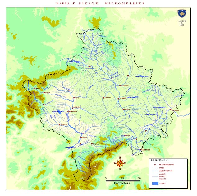 Raport Harta 4: Harta e stacioneve hidrometrike Rrjeti hidrometrik përbëhet nga një numër i stacioneve matëse nëpër lumenj ku kryhen matje të vazhdueshme kualitative dhe të koordinuara mbi vëllimin e